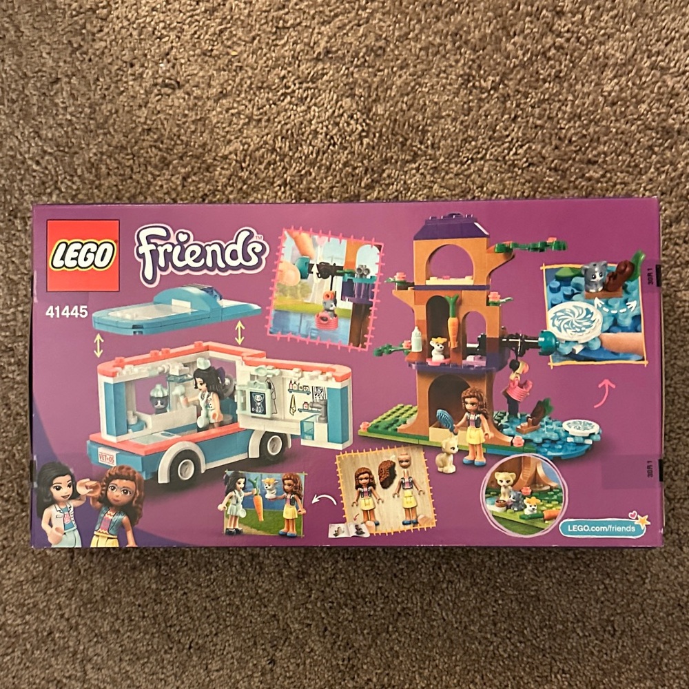 LEGO Friends Vet Clinic Ambulance (Retired)- 41445 - Picture 2 of 2